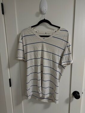Men's V-Neck Short Sleeve Shirt - White with Blue Stripes size M